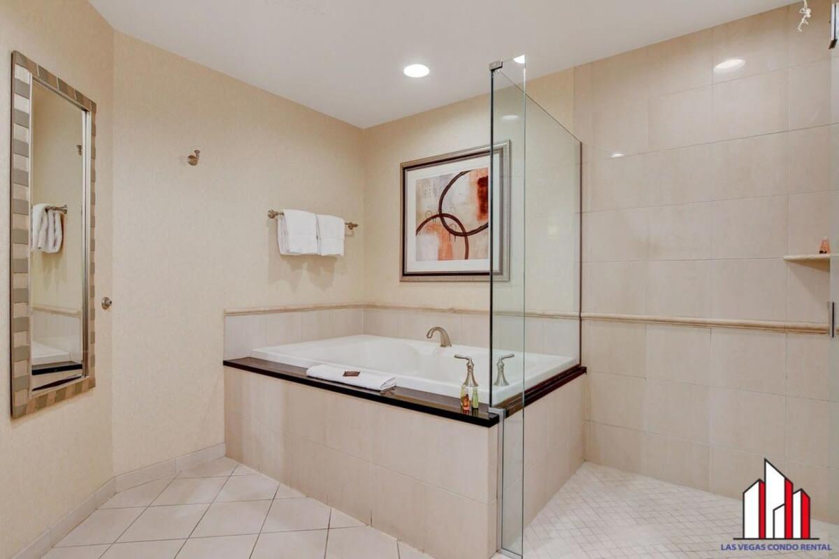 Mgm Signature-15-709 Strip View Jacuzzi Studio Las Vegas Bagian luar foto